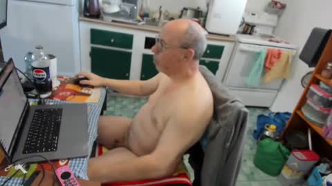 Snapshot of dbpit65 chatting on December 27, 2024, 2:12 pm Daniel online show from December 27, 2024, 2:12 pm