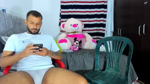 Snapshot of dcollins_ chatting on February 11, 2026, 5:34 am dcollins_ online show from February 11, 2026, 5:34 am