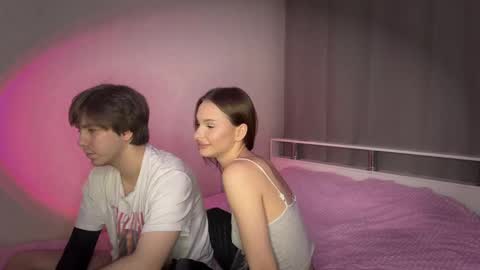 Snapshot of ddewser chatting on March 7, 2026, 9:45 pm qrovers online show from March 7, 2026, 9:45 pm