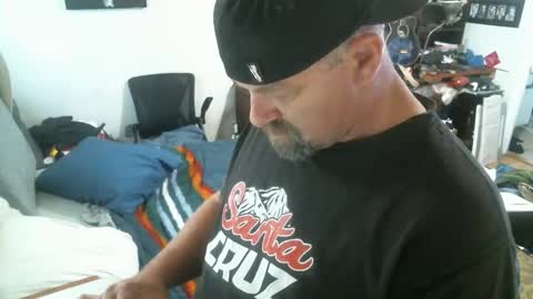 Deango online show from October 27, 2025, 5:17 pm