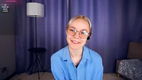 Snapshot of deannmaslen chatting on September 25, 2025, 6:39 am Charlie 18yo online show from September 25, 2025, 6:39 am