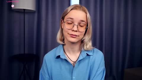 Snapshot of deannmaslen chatting on October 6, 2025, 6:33 am Charlie 18yo online show from October 6, 2025, 6:33 am