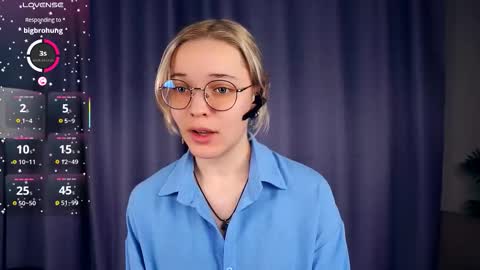 Charlie 18yo online show from October 26, 2025, 5:24 am