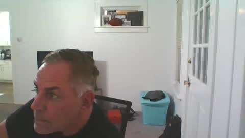 Snapshot of deano2nyc chatting on December 26, 2024, 3:49 am Deano DILF online show from December 26, 2024, 3:49 am