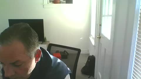 Snapshot of deano2nyc chatting on December 31, 2024, 7:40 pm Deano DILF online show from December 31, 2024, 7:40 pm