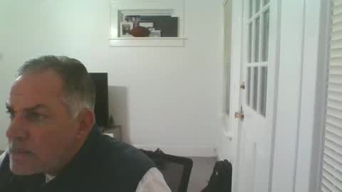 Snapshot of deano2nyc chatting on January 1, 2025, 10:54 am Deano DILF online show from January 1, 2025, 10:54 am