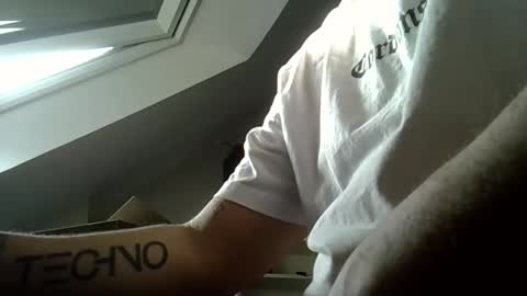 Snapshot of deanodick18x6 chatting on March 7, 2026, 2:58 pm dexxxn. online show from March 7, 2026, 2:58 pm