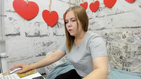 Holly online show from May 27, 2026, 1:24 am