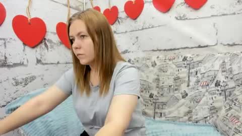 Holly online show from May 29, 2026, 1:14 am