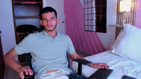 Snapshot of dear_lover1 chatting on December 15, 2025, 2:54 pm dear_lover1 online show from December 15, 2025, 2:54 pm