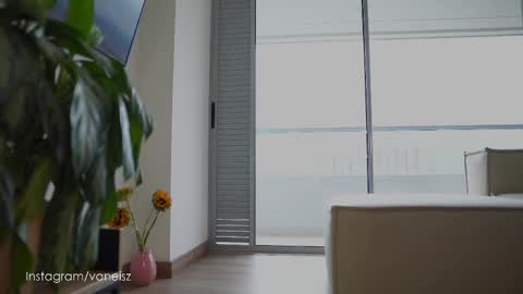 NINA   30OFF online show from September 19, 2025, 12:06 pm