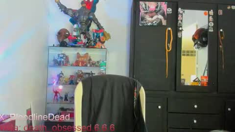    online show from October 4, 2025, 4:16 pm