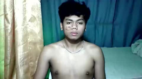Snapshot of debbie_queen chatting on May 18, 2026, 1:28 pm debbie_queen online show from May 18, 2026, 1:28 pm