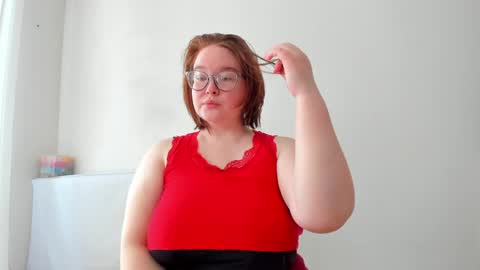 DeboraDebbieDee online show from May 19, 2026, 5:14 am