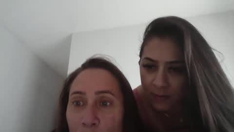 Snapshot of debifox chatting on December 21, 2025, 2:02 pm debifox online show from December 21, 2025, 2:02 pm