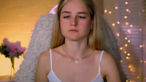 Debora online show from September 15, 2025, 3:39 am