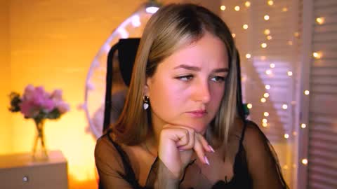 Debora online show from November 12, 2025, 3:51 am