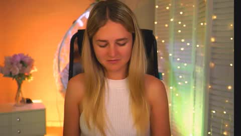 Debora online show from May 12, 2026, 3:36 am
