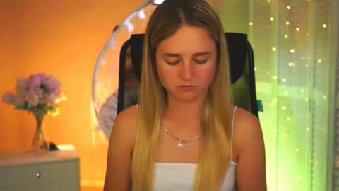 Debora online show from May 19, 2026, 6:31 am