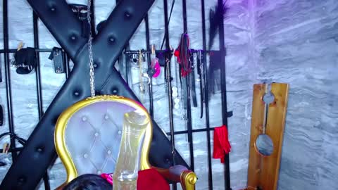 DEBORA online show from January 3, 2025, 5:31 pm