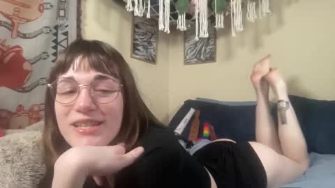 Snapshot of decemberholiday chatting on February 22, 2026, 4:24 am decemberholiday online show from February 22, 2026, 4:24 am