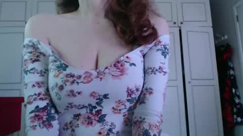 Snapshot of deessedivine chatting on February 21, 2025, 4:16 pm KamiDevi online show from February 21, 2025, 4:16 pm