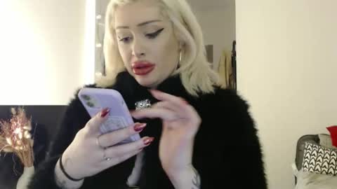 Snapshot of deewhitee chatting on March 1, 2026, 3:41 am Jenna online show from March 1, 2026, 3:41 am