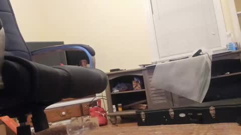Snapshot of deeznutz343 chatting on December 27, 2024, 2:25 am Deez Nutz online show from December 27, 2024, 2:25 am