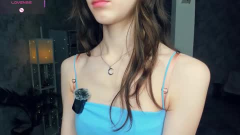 Amy online show from December 5, 2025, 7:21 pm