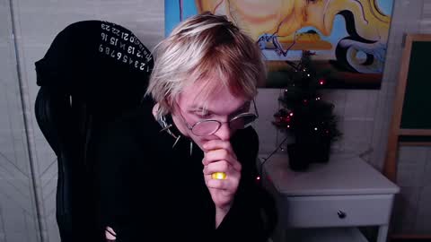 Snapshot of deficitt chatting on January 13, 2025, 3:12 am deficitt online show from January 13, 2025, 3:12 am