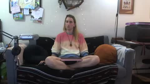 Snapshot of definatelyvegan chatting on March 6, 2025, 1:05 am definatelyvegan online show from March 6, 2025, 1:05 am