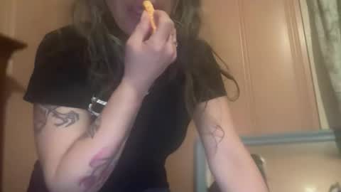 Snapshot of degeneratesaint chatting on February 3, 2026, 2:32 am Tori online show from February 3, 2026, 2:32 am