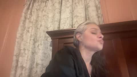 Snapshot of degeneratesaint chatting on February 17, 2026, 7:16 am Tori online show from February 17, 2026, 7:16 am