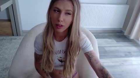 Snapshot of deidi_sweet chatting on October 24, 2025, 12:12 pm Di online show from October 24, 2025, 12:12 pm