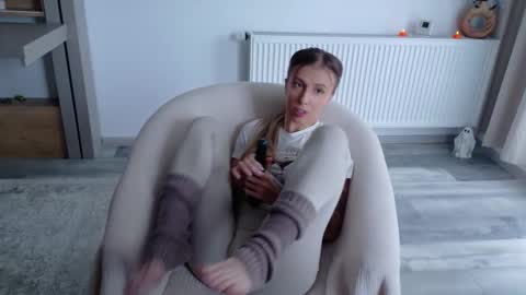 Snapshot of deidi_sweet chatting on November 4, 2025, 12:15 pm Di online show from November 4, 2025, 12:15 pm