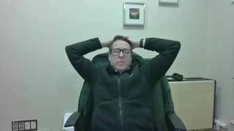 Snapshot of deimosmad chatting on December 15, 2025, 6:23 pm deimosmad online show from December 15, 2025, 6:23 pm