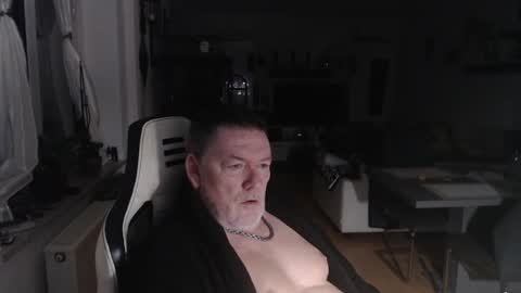 Snapshot of deinprinz2312 chatting on January 19, 2025, 6:20 am deinprinz2312 online show from January 19, 2025, 6:20 am