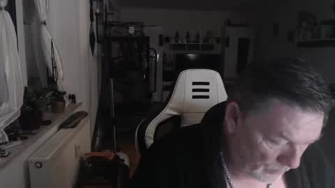 Snapshot of deinprinz2312 chatting on January 20, 2025, 4:21 am deinprinz2312 online show from January 20, 2025, 4:21 am