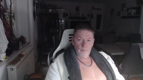 Snapshot of deinprinz2312 chatting on November 23, 2025, 3:50 am deinprinz2312 online show from November 23, 2025, 3:50 am