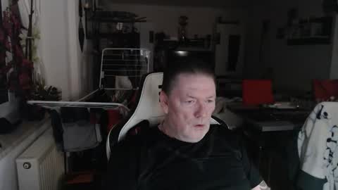 Snapshot of deinprinz2312 chatting on January 12, 2026, 5:34 am deinprinz2312 online show from January 12, 2026, 5:34 am