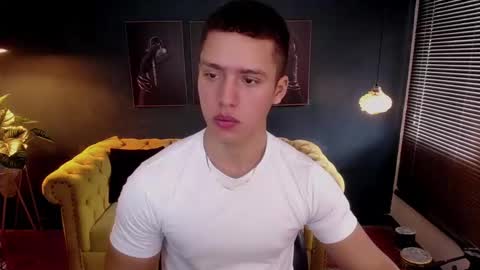 Snapshot of deivid_parker chatting on October 10, 2025, 2:05 pm Deivid online show from October 10, 2025, 2:05 pm