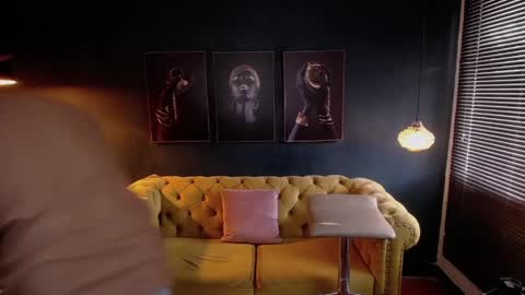 Snapshot of deivid_parker chatting on April 7, 2026, 1:44 pm Deivid online show from April 7, 2026, 1:44 pm