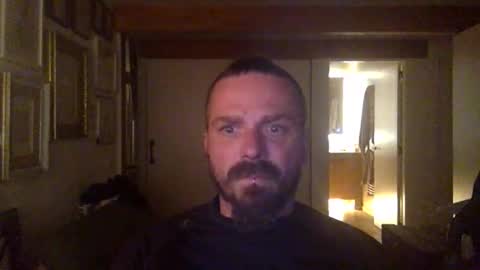 Snapshot of deivitzzz chatting on November 4, 2025, 5:34 pm Hermes online show from November 4, 2025, 5:34 pm