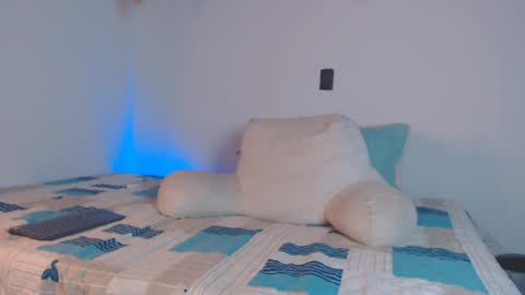  DEIVY  online show from April 8, 2026, 12:10 am