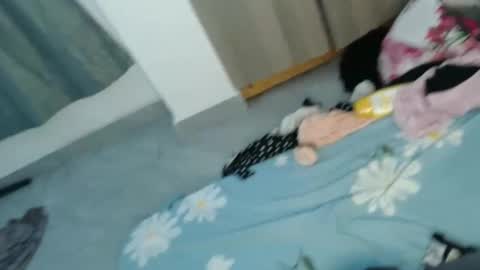 dela141713 online show from February 20, 2025, 10:37 am