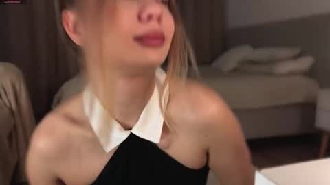 Snapshot of delanona chatting on October 30, 2025, 1:18 am Dia online show from October 30, 2025, 1:18 am