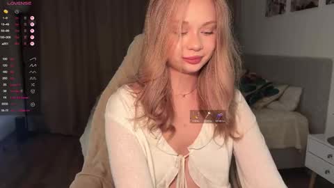 Snapshot of delanona chatting on November 20, 2025, 7:13 pm Dia online show from November 20, 2025, 7:13 pm