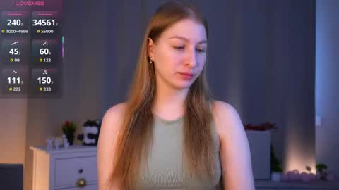 Jennyblonde and Violetredhead online show from May 17, 2026, 5:27 am