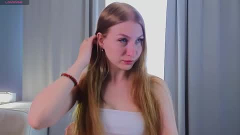 Jennyblonde and Violetredhead online show from June 4, 2026, 4:51 am