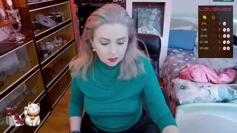 Delicacat online show from November 14, 2025, 11:09 am